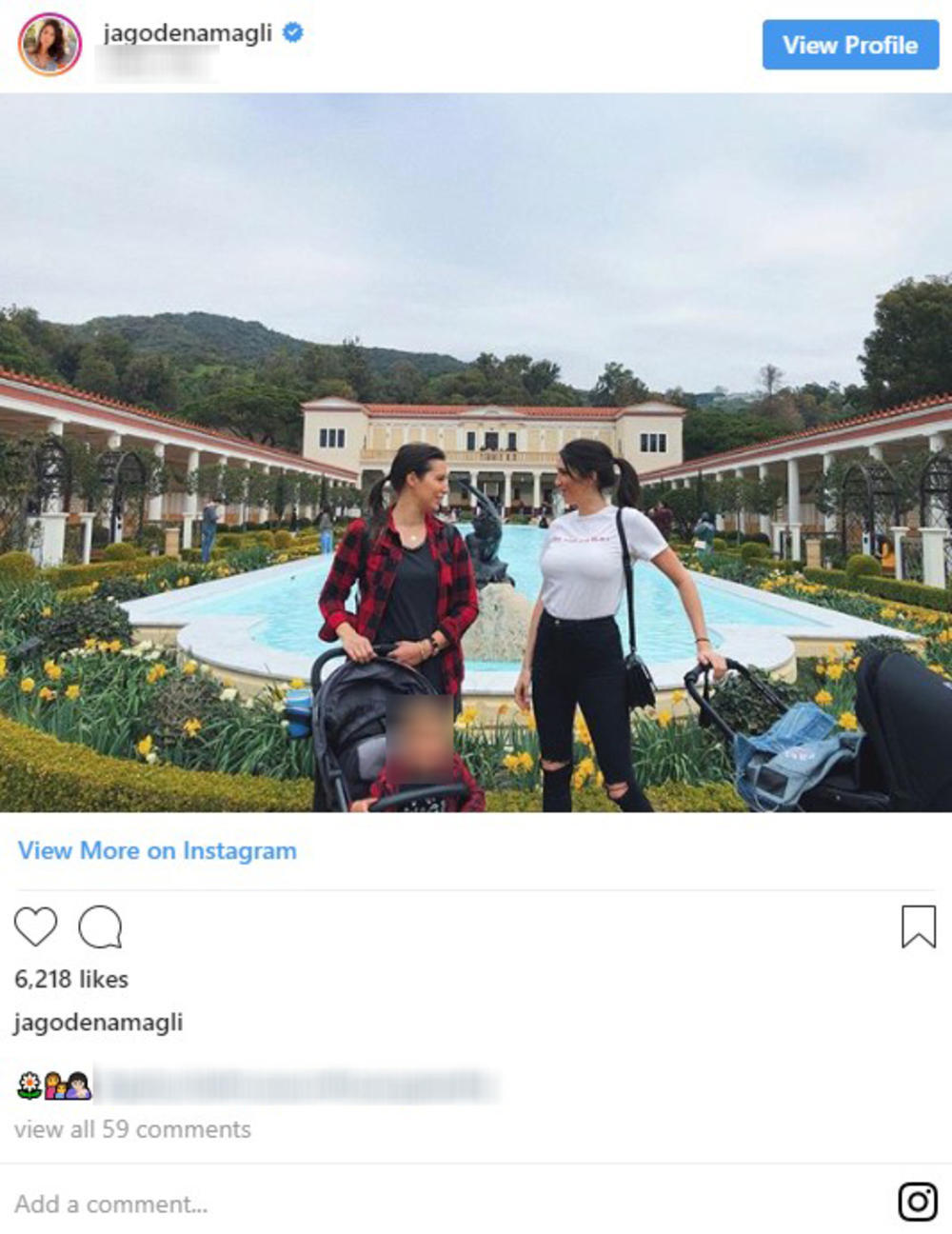 Novopečena mama uživa sa bebom u Americi