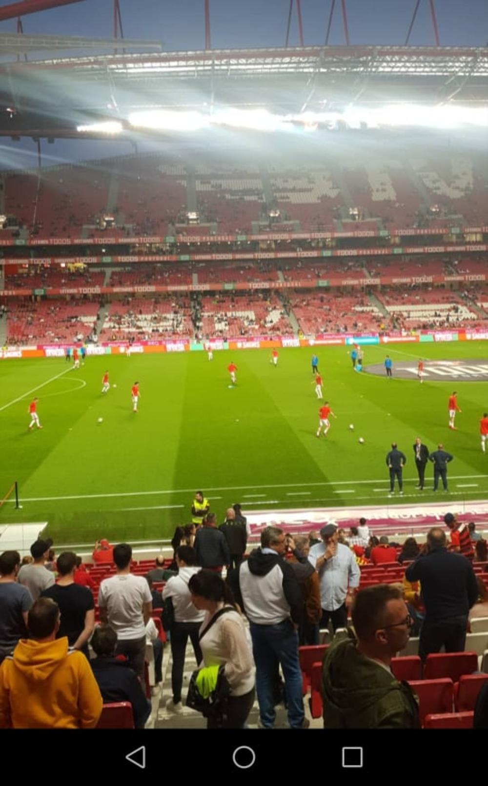 Atmosfera na Stadionu da Luž  