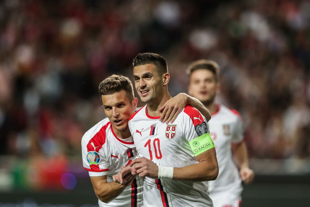 Dušan Tadić posle gola protiv Portugala  