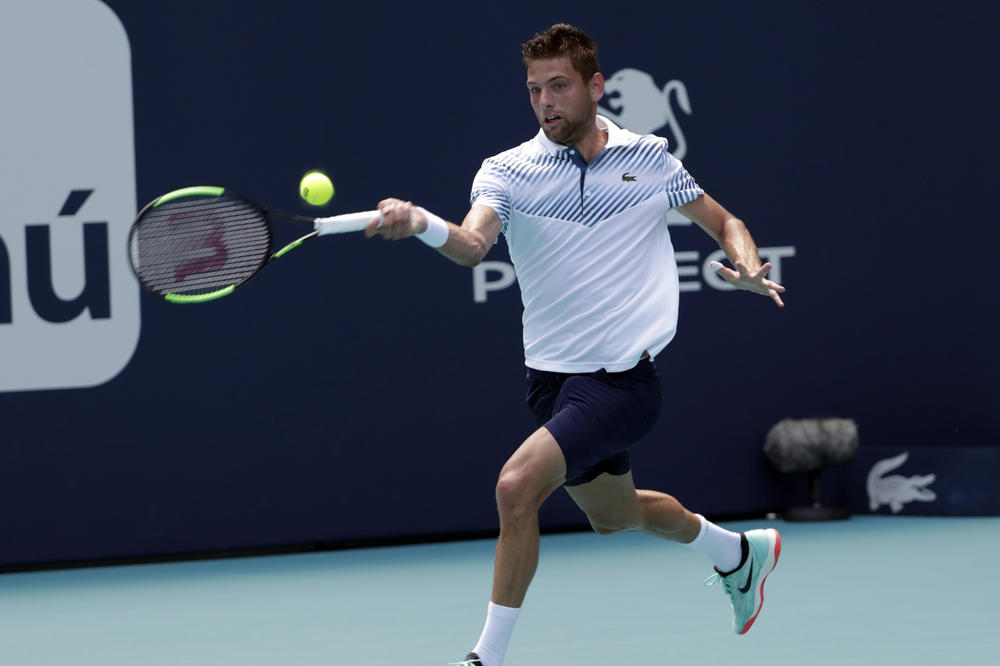 HRABRI KRAJINOVIĆ NIJE IZDRŽAO: Mučio Federera u prvom setu, ali to je bilo sve!