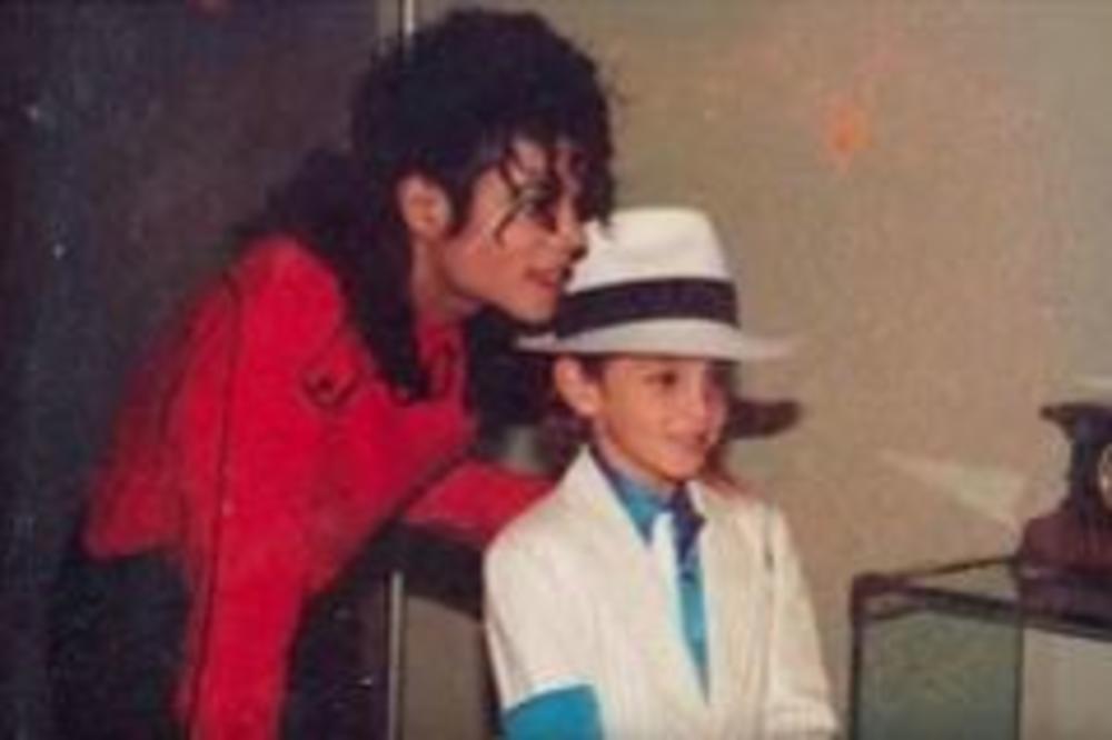 JEZIV OBDUKCIONI NALAZ POZNATOG PEVAČA: Ono što su LEKARI videli UTERUJE STRAH U KOSTI, EVO KAKO JE UMRO