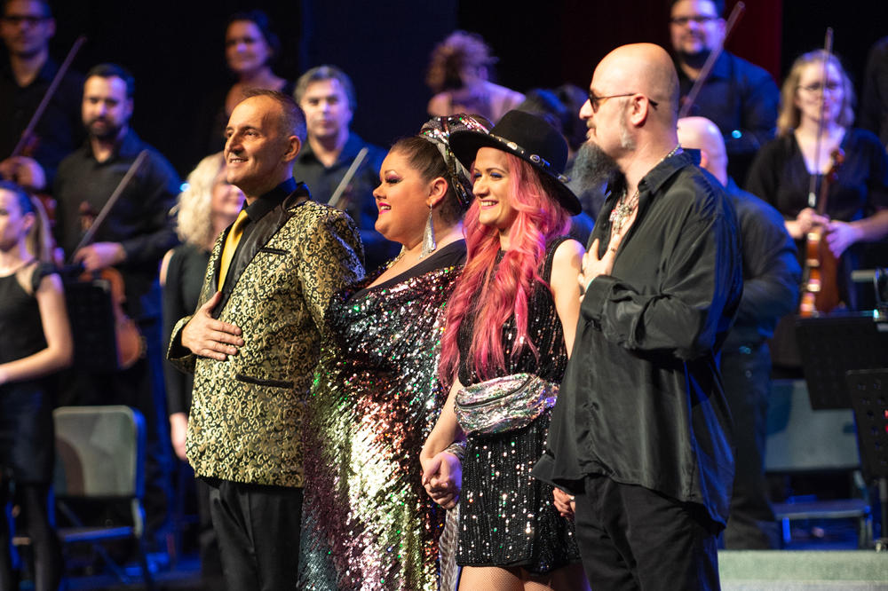 SASHKA JANX: Zvezda Disco opere