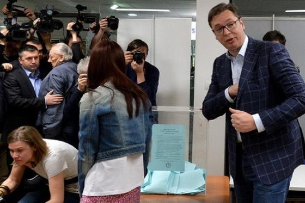 ULTIMATUM SRBIJI IZ LONDONA I VAŠINGTONA ZBOG KOSOVA ODLAŽE GLASANJE! Otkrivamo zašto IZBORA neće biti u septembru