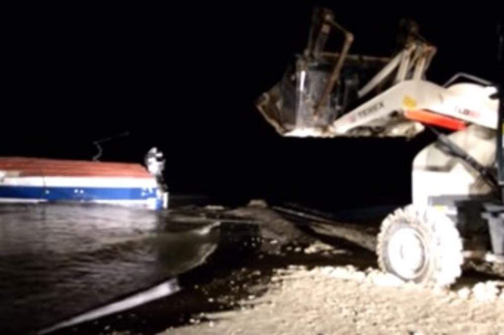 PREVRNUO SE BROD PUN DROGE, UHAPŠENI SRBI: Otkriveno više od tone kokaina, odala ih traljavost (VIDEO)