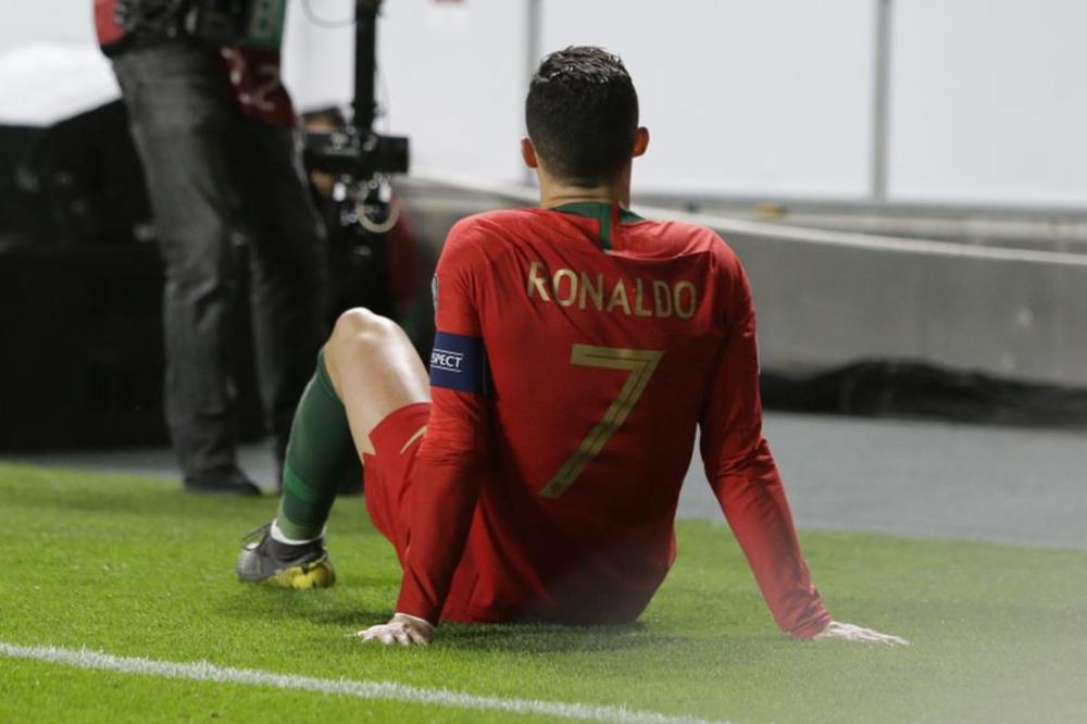 RONALDO DOKAZAO DA JE NATČOVEK: Protiv Srbije doživeo groznu povredu, a već je poznato kad se vraća na teren!