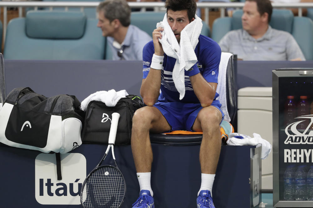 ĐOKOVIĆ JE U KRIZI! NERVOZNI NOVAK ISPAO U MAJAMIJU! Počeo je kao furija, a prošao kao bos po trnju!