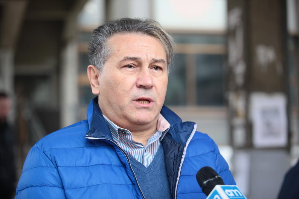 BIVŠA LJUBAVNICA MU PRAVILA SKANDALE, A ŽENU JE OVAKO SMUVAO: Upoznajte LEPŠU polovinu Halida Muslimovića