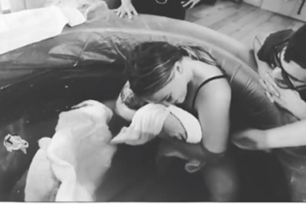 PORODILA SE U KADI PA OKAČILA SNIMAK NA INSTAGRAM: Poznata glumica pomerila sve granice OVIM POTEZOM! (VIDEO)