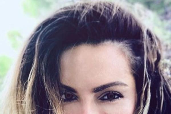 POZNATA VODITELJKA U GRADSKOM PREVOZU BEZ PANTALONA: Svi su je gledali, a zbog ovog DETALJA gori Instagram...(FOTO)