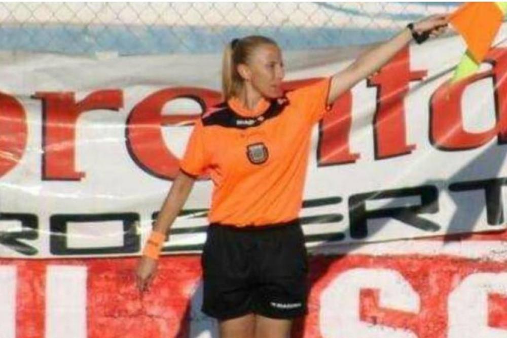 POLILI JE VRELOM VODOM I POSLALI U BOLNICU: Argentinski huligani nemaju milosti, užasne scene na fudbalskom terenu!