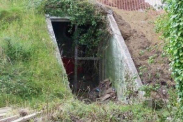 PRONAŠLA JE BUNKER IZ DRUGOG SVETSKOG RATA! Pašćete sa stolice kad vidite šta je unutra! (VIDEO)