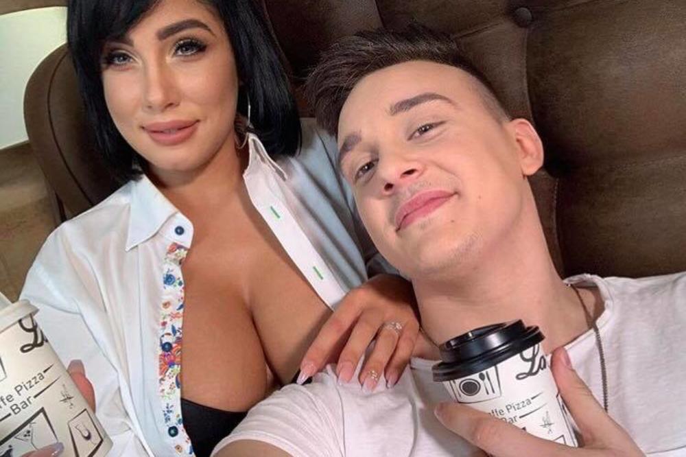 PEVAČ PROGOVORIO O AFERI S ALEKSANDROM: Davida smo sklonili u stranu! Subotićka našla UTEHU u njegovom zagrljaju?