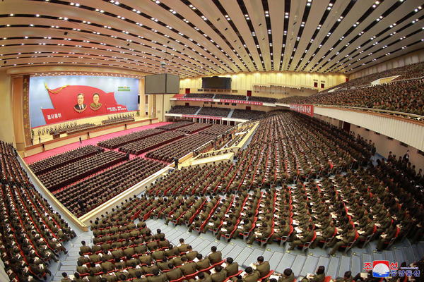 KIM DŽONG UN OKUPIO SVOJU NARODNU ARMIJU: Nadrealni prizori iz SEVERNE KOREJE teraju svetu strah u kosti!