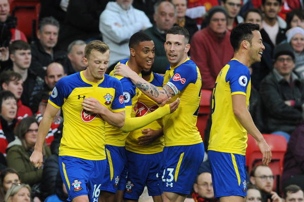 REVOLUCIJA U PREMIJER LIGI: Trener zabranio igračima internet jer su se previše navukli na igrice!