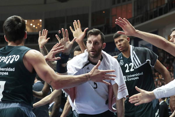 NASTAVLJAJU SE PROBLEMI ZA REAL: Zbog korone van terena će biti najiskusniji član ekipe!