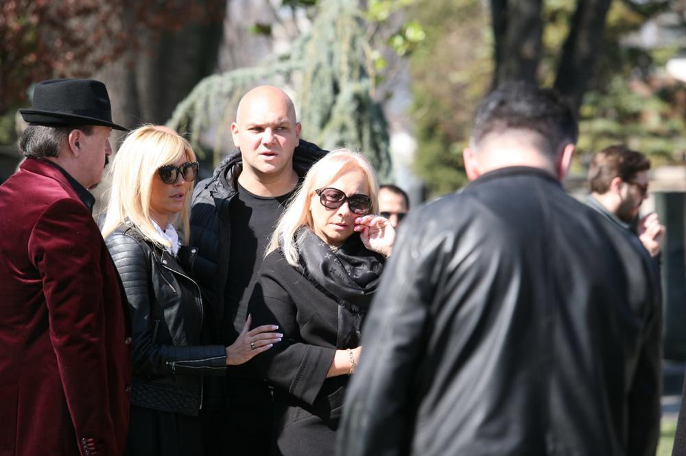 ŠABANOVA UDOVICA NA LEKOVIMA: Cela porodica prolazi kroz PAKAO! Stopirana penzija od 2.000 € dok ne stigne UMRLICA!