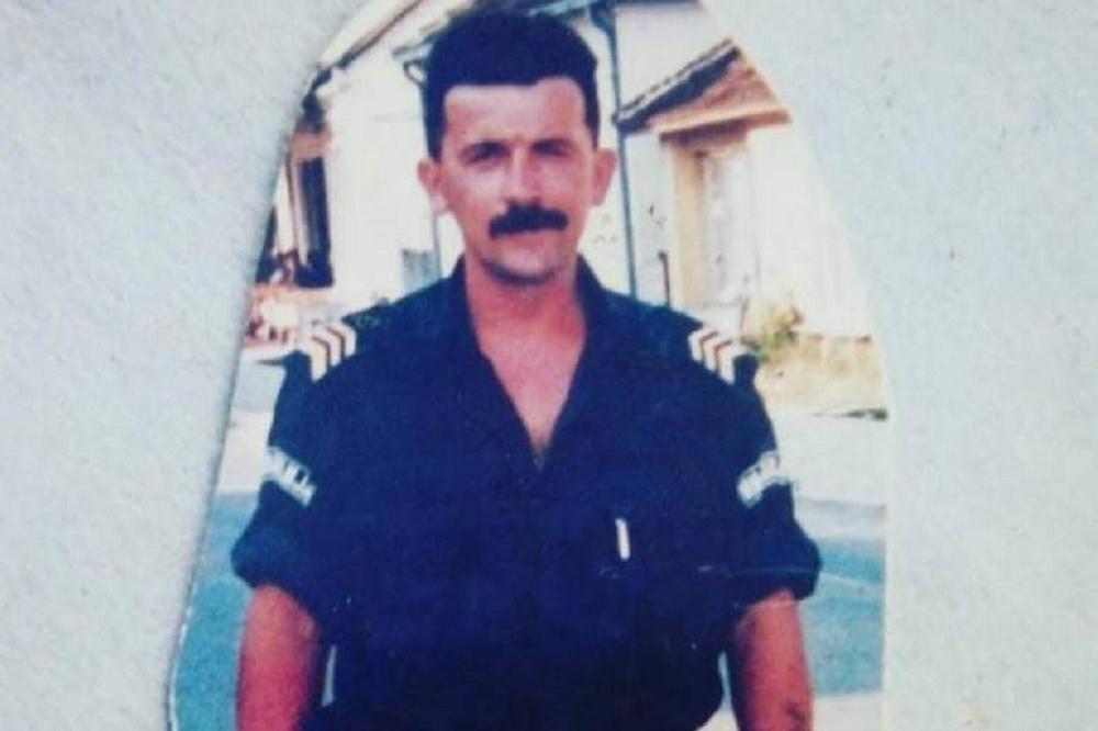 ON JE SRPSKI POLICAJAC KOME SU ALBANCI TESTEROM ODSEKLI GLAVU! Za ubistvo Ivana na Kosovu niko nije ODGOVARAO