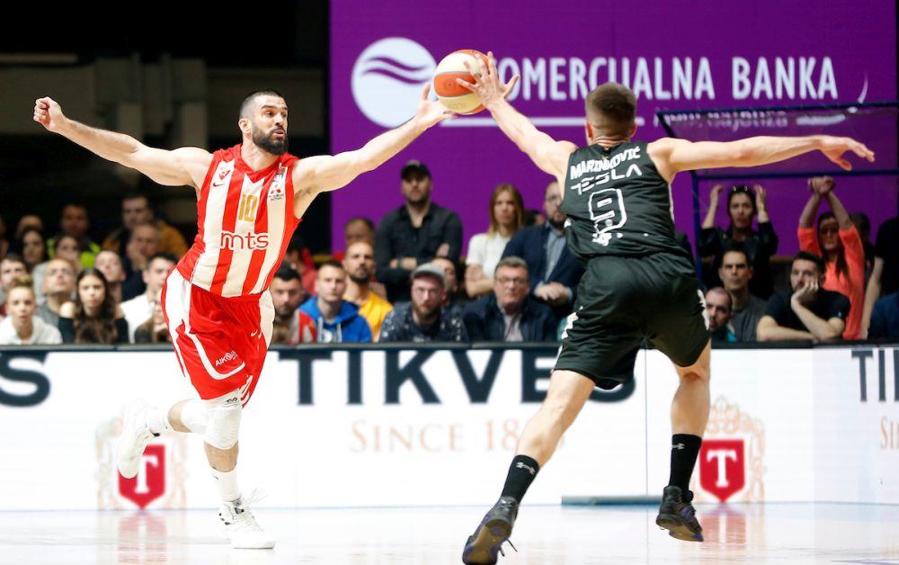 Branko Lazić u duelu sa Vanjom Marinkovićem