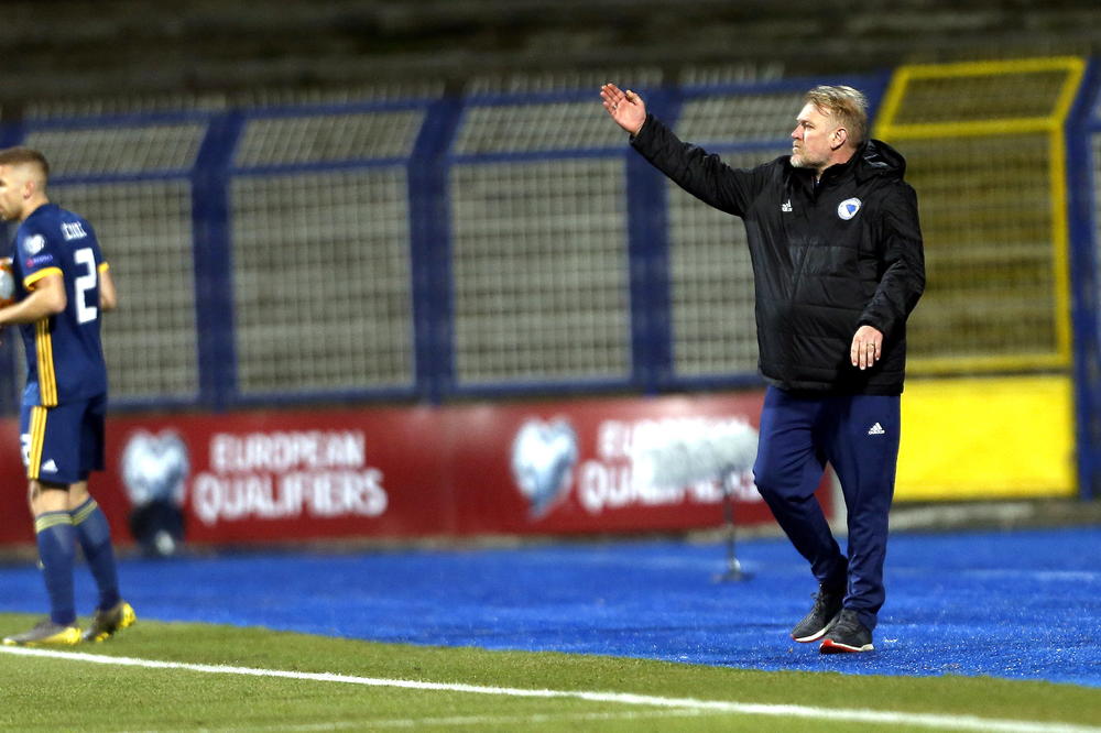 PROSINEČKI OPET U BOLNICI: Mora na novu operaciju!