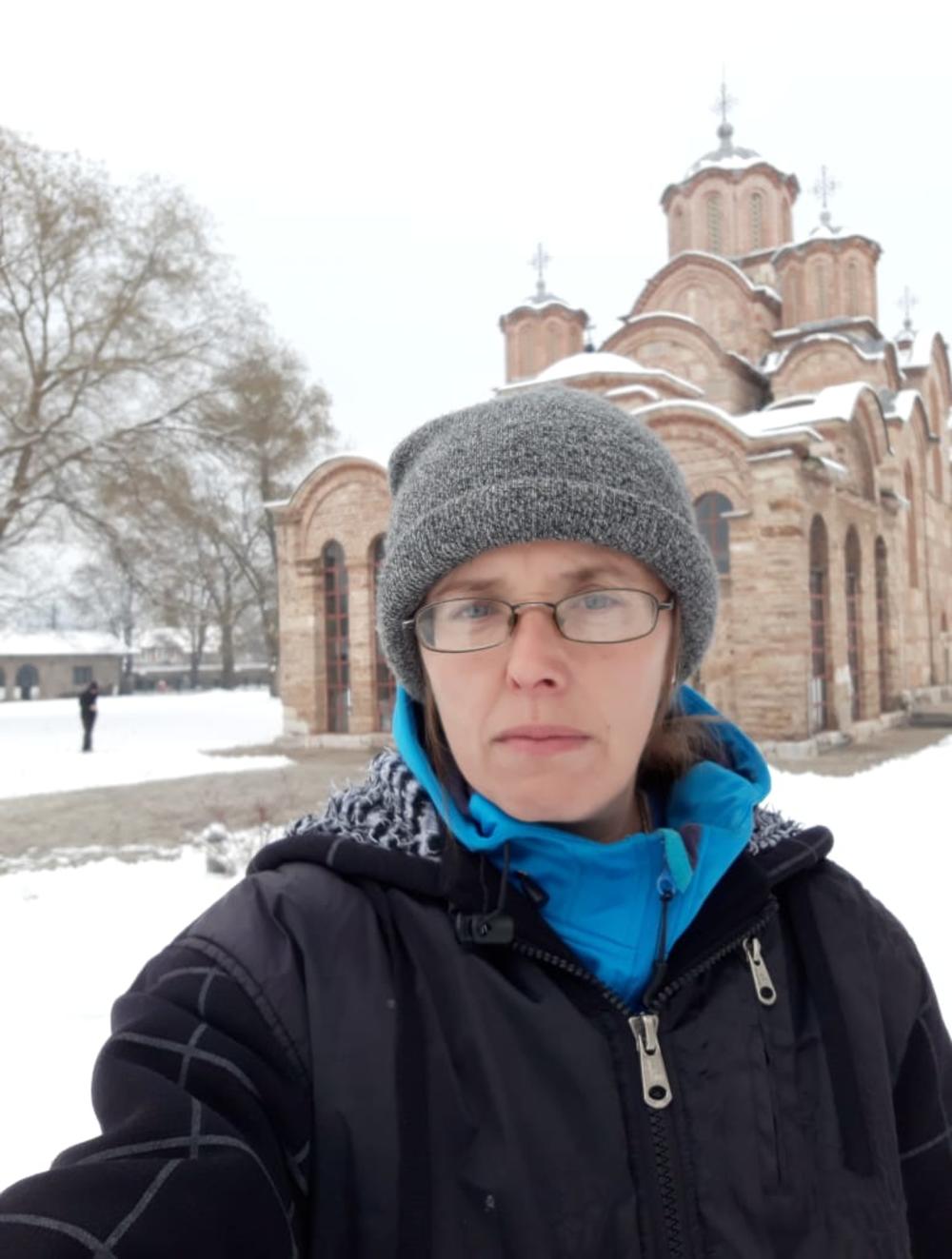 Suzani pomaže igumanija manastira Gračanica  