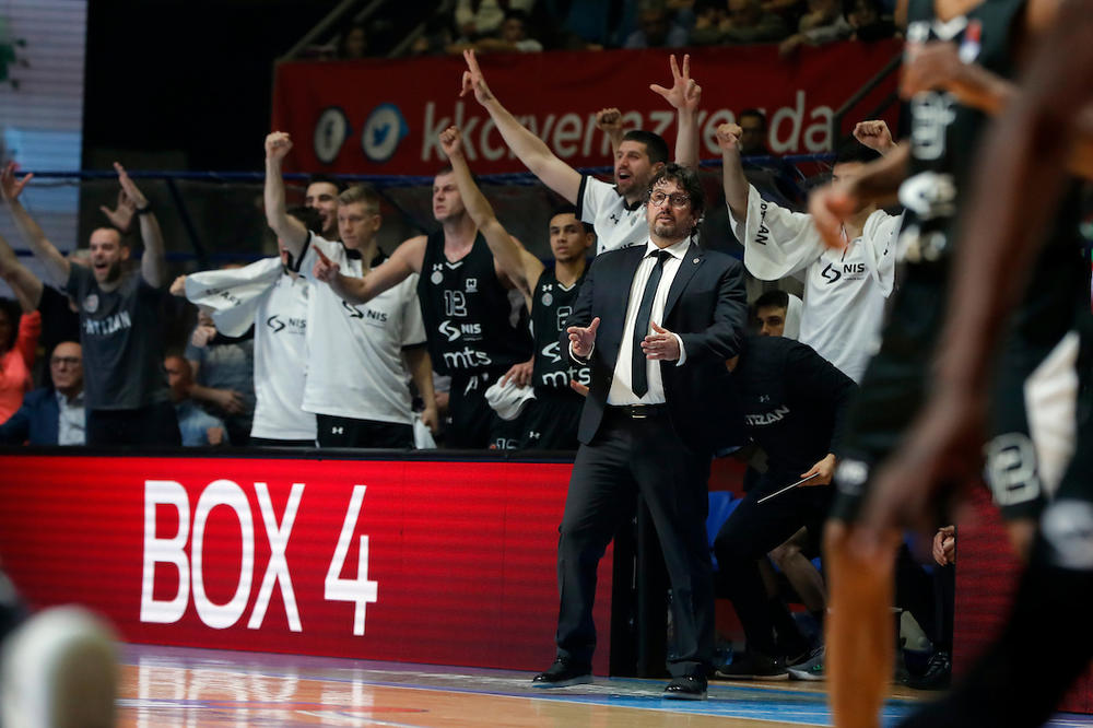 DOKTORI RADE 24 SATA, NAVIJAČI STREPE! Ni Trinkijeri još ne može da odgovori na pitanje koje danima muči Grobare!