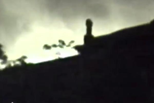 NIKAD VIĐENI SNIMAK BOMBARDOVANJA GENERALŠTABA! Prvo se čuo JEZIV ZVUK, a onda PRASAK! (VIDEO)