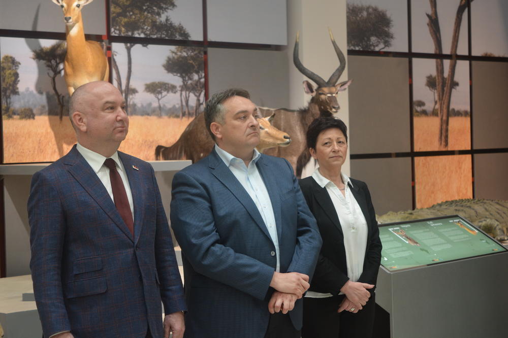 MINISTAR NENAD POPOVIĆ U SVILAJNCU: Otvorio novu izložbu Prirodnjačkog centra "Životinje Afrike"