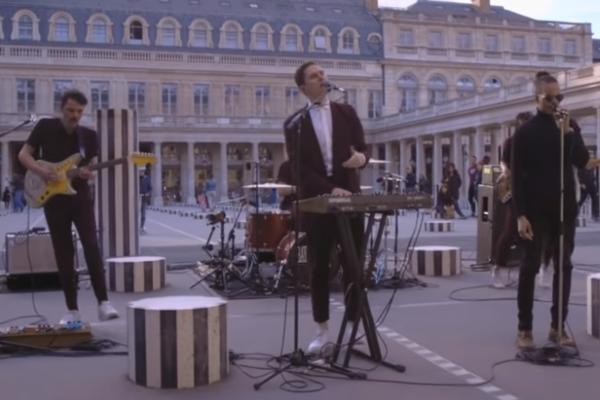 PREMINULA OBA ČLANA POZNATOG BRITANSKOG BENDA: Poginuli u STRAVIČNOJ saobraćajnoj nesreći u SAD