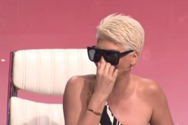 JK PROGOVORILA PO PRVI PUT POSLE SMRTI MAJKE: Donela odluku, pa iznenadila sve! OVOME SE NIKO NIJE NADAO!