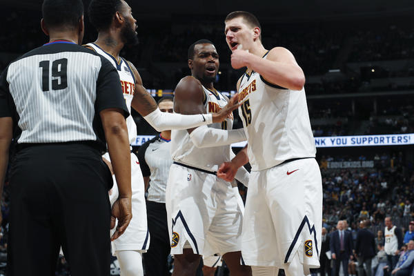 JOKIĆU PRVO POLOMILI NOS, PA GA ISPROVOCIRALI, PA GA ISKLJUČILI!!! Denver izgubio, sledi GRČEVITA BORBA! (VIDEO)