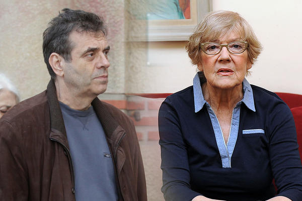 KOŠTUNICA U VEZI S VESNOM PEŠIĆ: Bivši politički neprijatelji od januara ŽIVE ZAJEDNO!