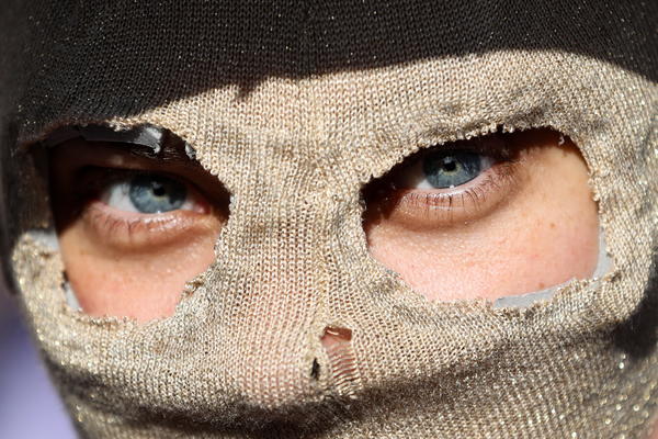 MASKIRAO SE DA UPLAŠI ŽENU, OD STRAHA JE PREMINULA! Ovo su PRVOAPRILSKE ŠALE su krenule po zlu