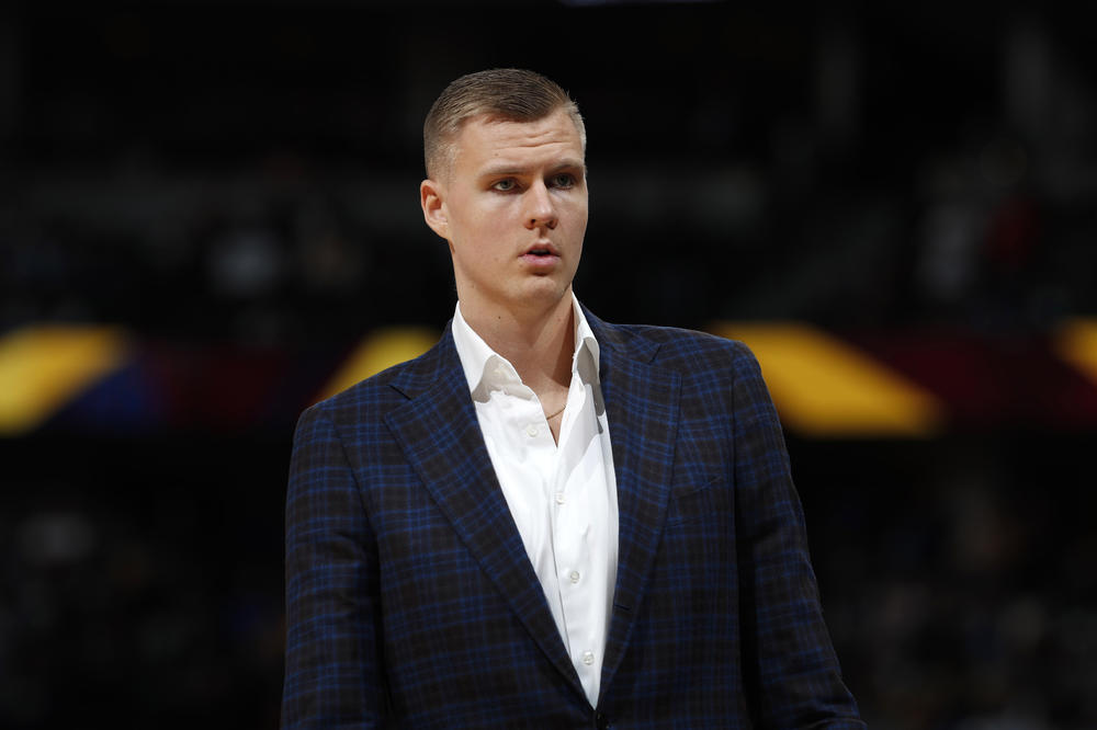 ISTINA JE IPAK TAMO NEGDE: Isplivale vrele poruke između 'napadnute' devojke i Porzingisa!