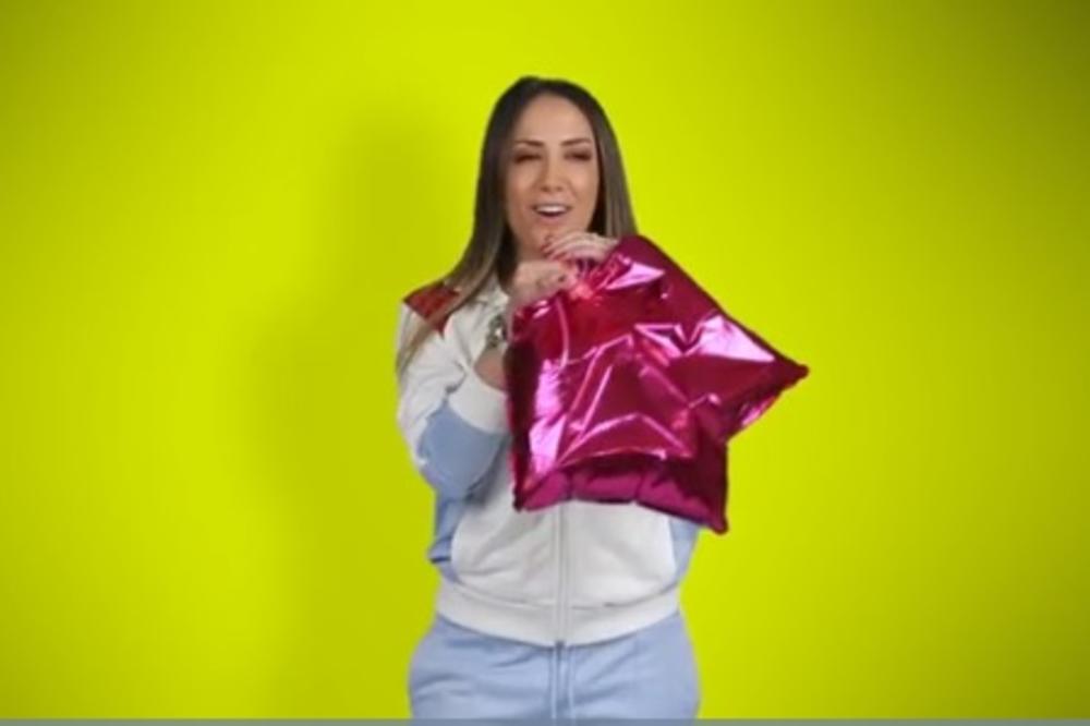 ĆERANIĆKA ODUVALA ZOKIJA ŠUMADINCA: Poslušajte kako zvuči Cecin hit iz mladosti u MILENINOM AUTOTJUNU na helijumu!