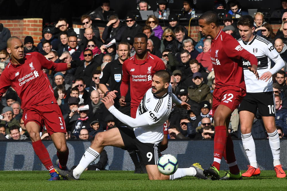 FULAM HTEO DA NAPRAVI ŠALU SA MITROVIĆEM: Navijači su je dočekali na nož i samo su se još više razljutili!