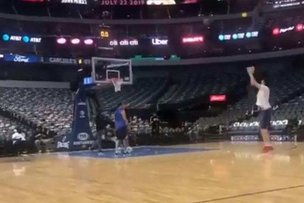 BOBI TRENIRAO SA GAZDOM DALASA PRED MEČ: Kjuban ga izmorio, pa su on i Fila Pali u Teksasu! Pobeda Kokoškova!