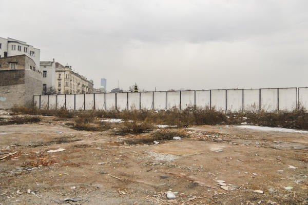 NO LONGER AND NOT YET: Samostalna izložba umetničkog para diSTRUKTURA