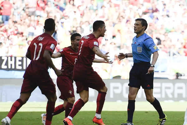 NIJE NIKAKVA ŠALA! Milorad Mažić je najbolji svetski sudija svih vremena!