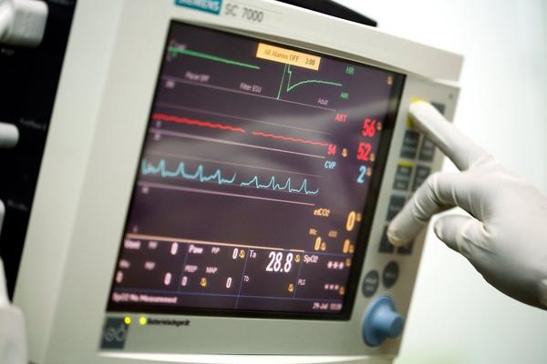 Devojčica (2) u komi nakon operacije: Oglasio se doktor koji joj je dao anesteziju (VIDEO)