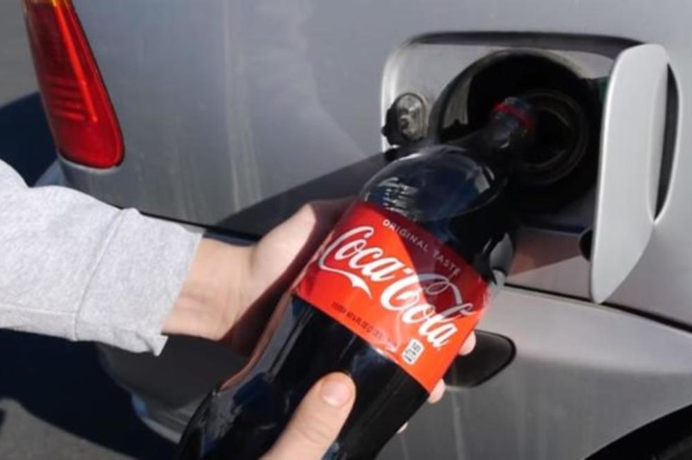 NASULI SU DVE LITRA KOKA-KOLE U REZERVOAR BMW-A: Ostaćete u čudu kad vidite šta se desilo!