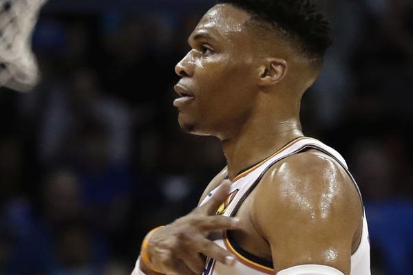 VESTBRUK UBIJA, BLIZU JE VELIKOG REKORDA: Malo mu fali!