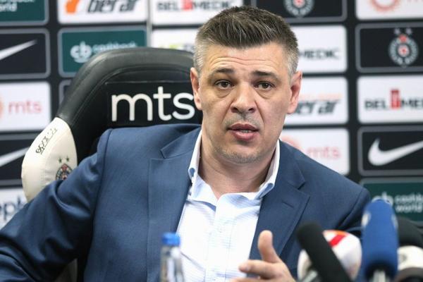 STRANKA TRAŽI OD SAVA MILOŠEVIĆA DA DA OTKAZ U PARTIZANU: Ne žele da njihov član bude trener crno-belih!