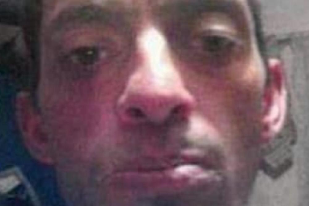 TVOJA MAMA NEĆE NIŠTA SAZNATI, RECI MI JEL MI LEP KU*AC? Novi PREDATOR lovi DEVOJČICE! EVO KAKO JE MAMIO OVU