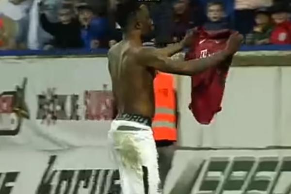 HAOS U ČEŠKOJ! PLAVŠIĆ DAO GOL, PA PROMAŠIO PENAL: Onda je Kanga rešio meč i zaleteo se na navijače!