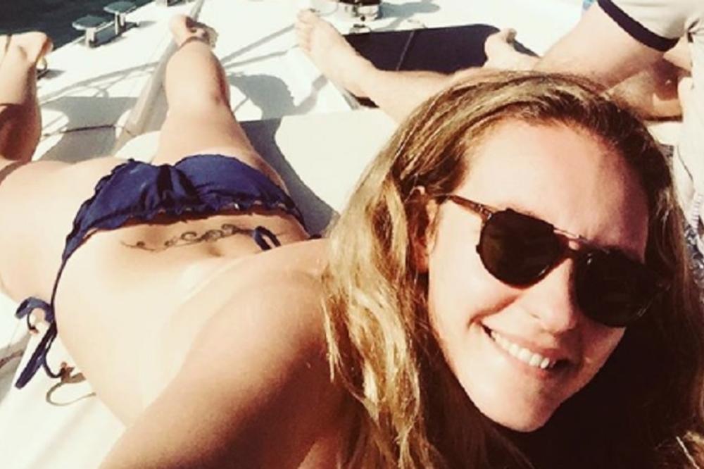 OLIMPIJKA SLALA GOLE SLIKE, PA OSVANULA NA INTERNETU: Pojavilo se 20 nagih fotki lepotice, vidi joj se sve!