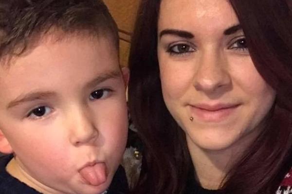 DEČAK HTEO DA ČESTITA DAN MAJKI, ALI JE OPAKO POGREŠIO: Mama zanemela kad je videla poruku, a mali je postao HIT!