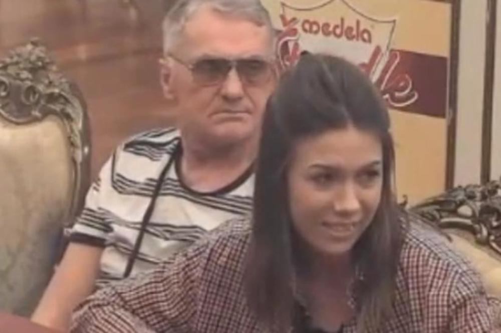 MILIJANA IMA NOVOG DEČKA, A NIJE POŽGAJ: Siroti Milojko gledao kako je pred svima LJUBI U USTA (VIDEO)