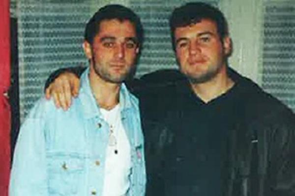 OVO JE NAJTRAŠNIJI ALBANSKI UBICA: Prijatelja IZBO 120 puta, verenica ga prepoznala po kaišu! (FOTO)