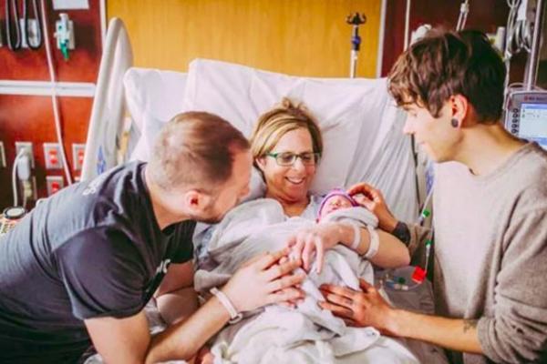 MOJ MUŽ JE MOM SINU BRAT: O njenoj priči bruji svet, a istina je zeznula sve španske serije ikada!