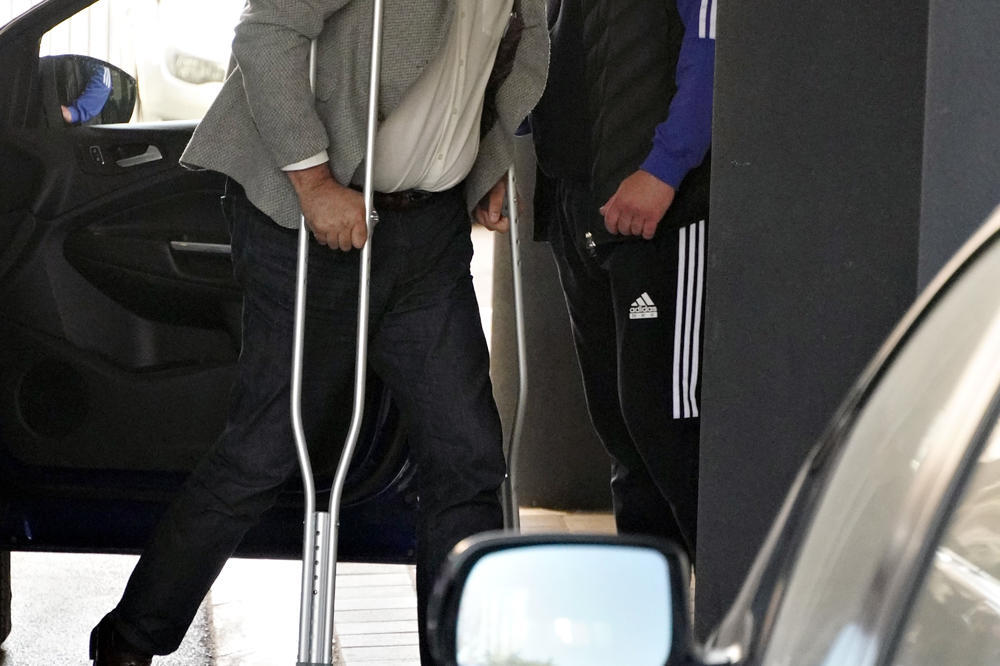 NIŠTA NISAM VIDEO, SPAVAO SAM! Zoran Babić se na saslušanju pojavio NA ŠTAKAMA